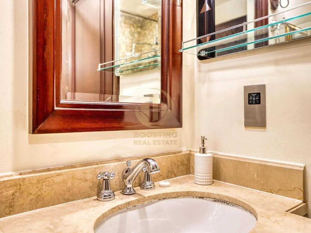 Luxury 1 Bedroom Apartment Downtown Dubai